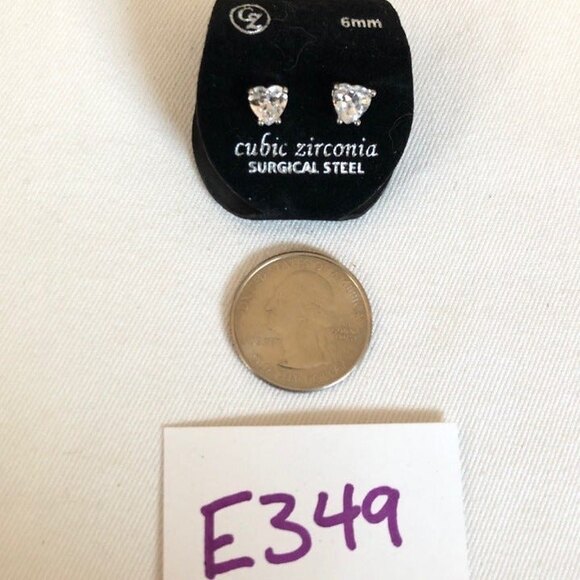 Heart Cubic Zirconia Surgical Steel Earring Studs NOC - Picture 5 of 6